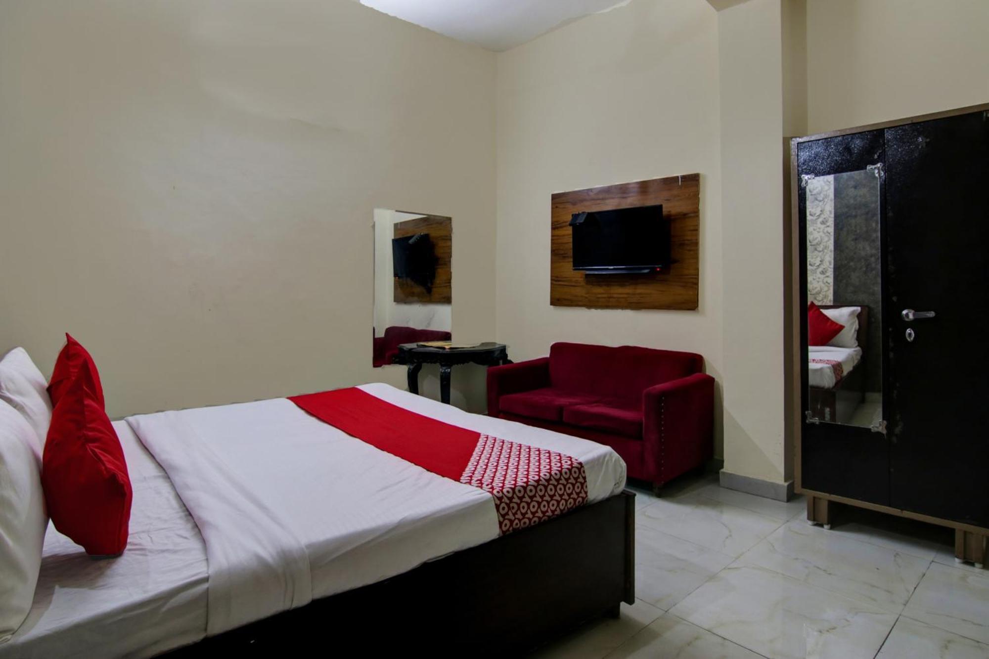Hotel Yash House New Delhi Exterior photo