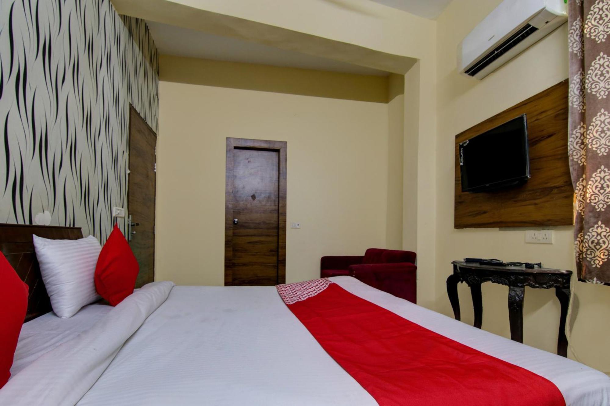 Hotel Yash House New Delhi Exterior photo