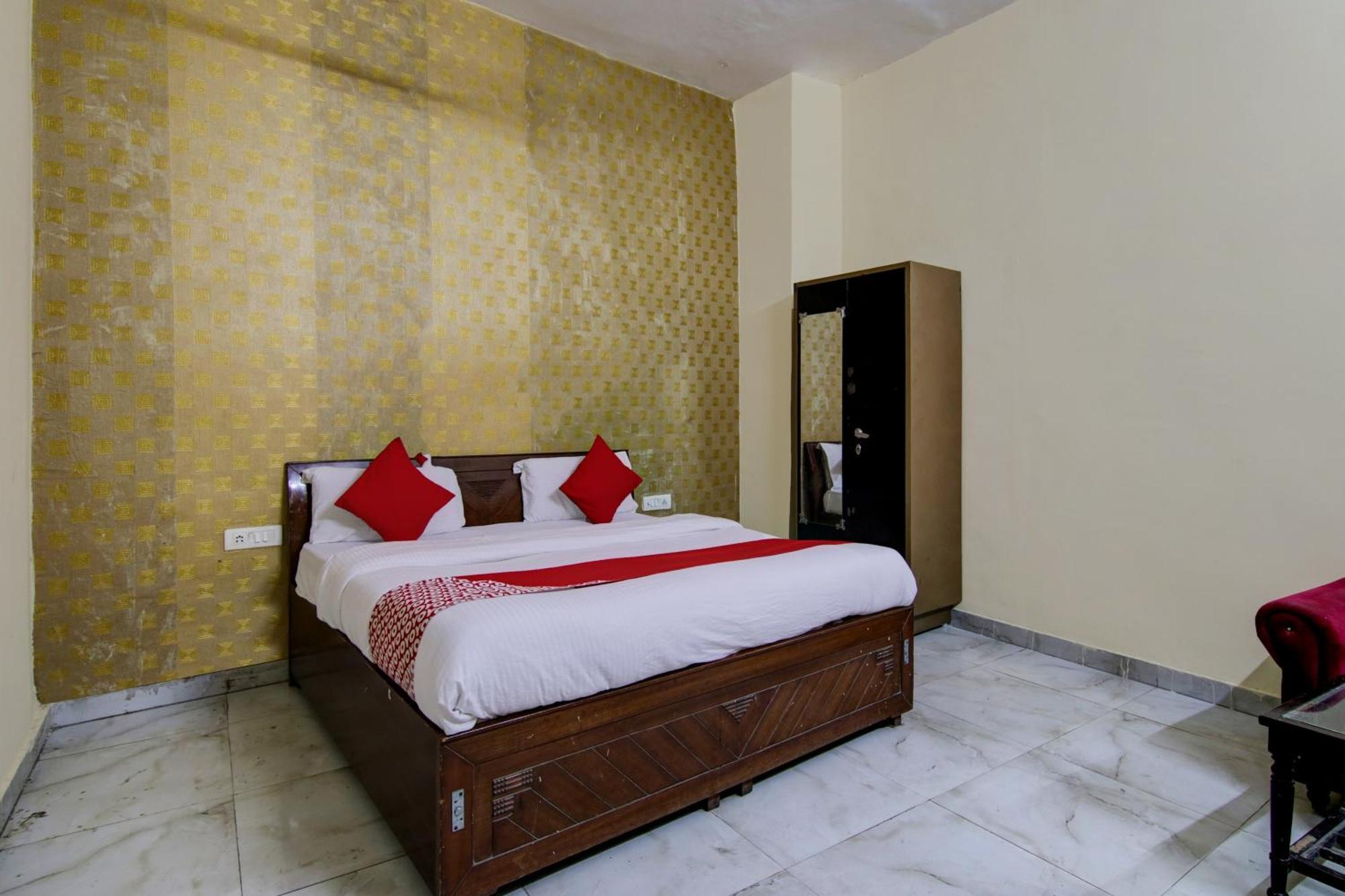 Hotel Yash House New Delhi Exterior photo